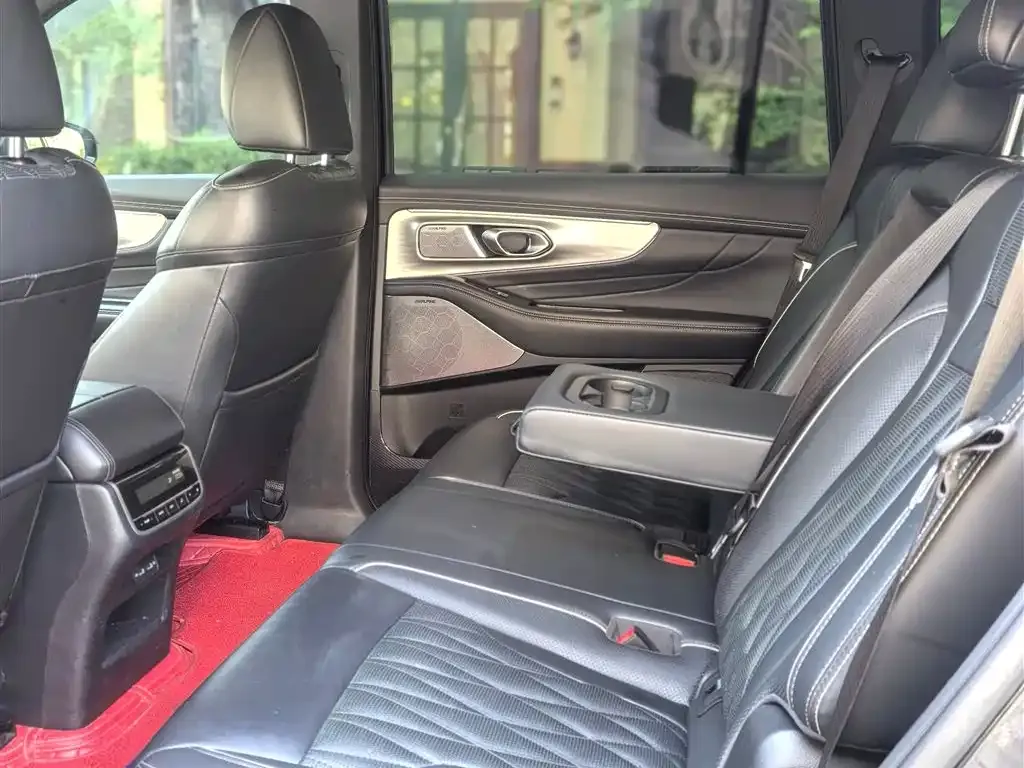 GAC Motor Trumpchi GS8 — фото 2