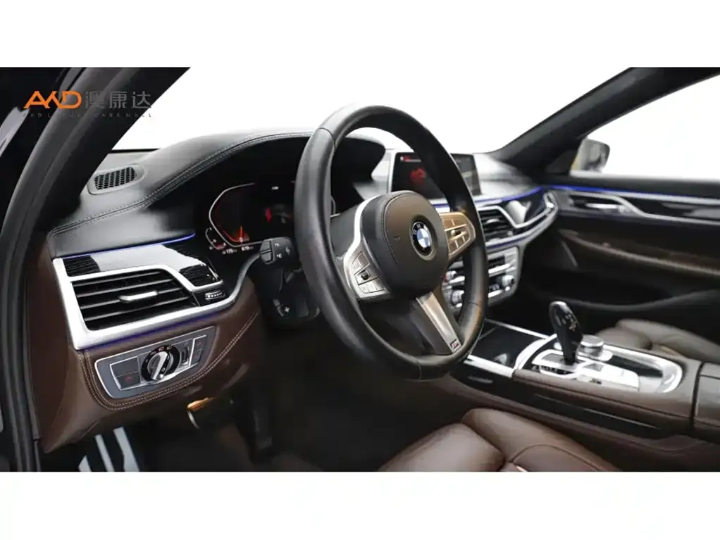 BMW 7 Series — фото 10