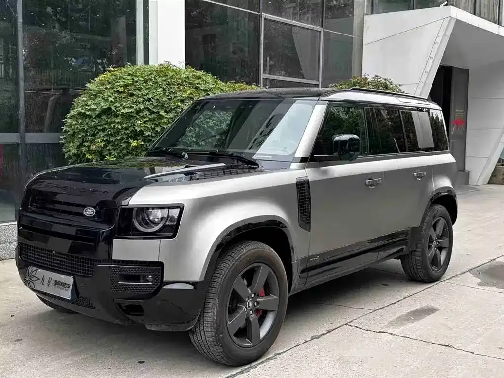 Land Rover Defender — фото 1