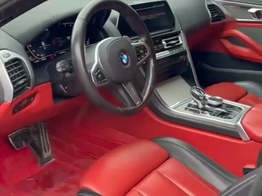 BMW 8 Series — фото 2