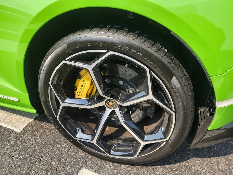 Lamborghini Huracan — фото 3