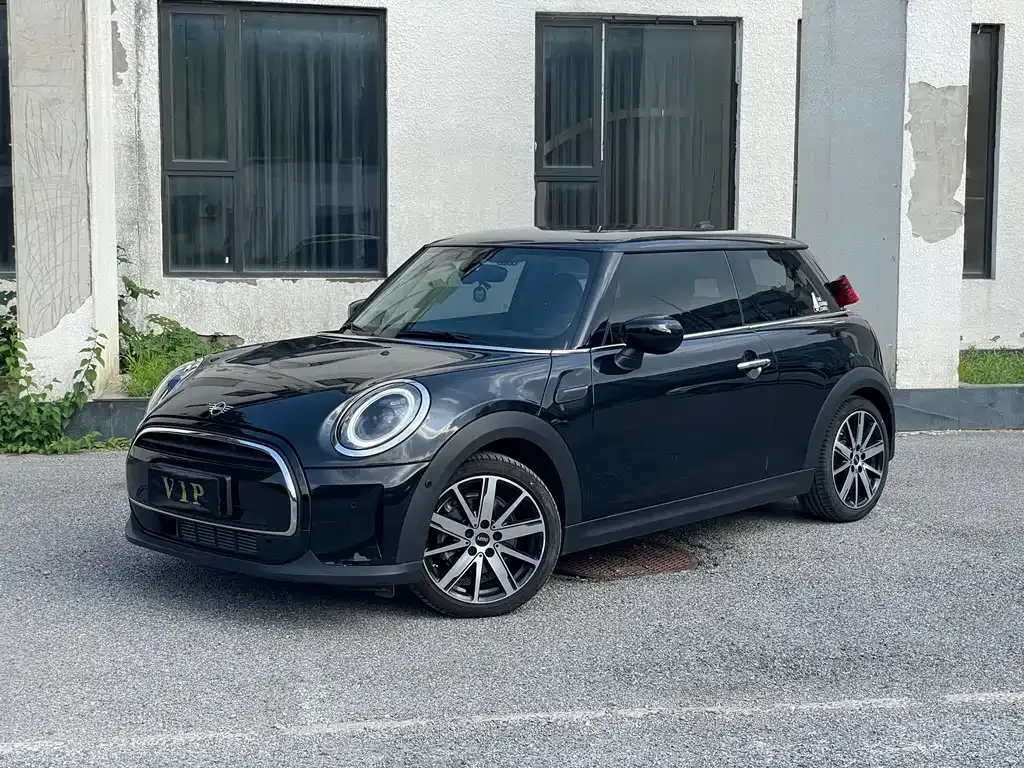 MINI Cooper (3-door) — фото 1