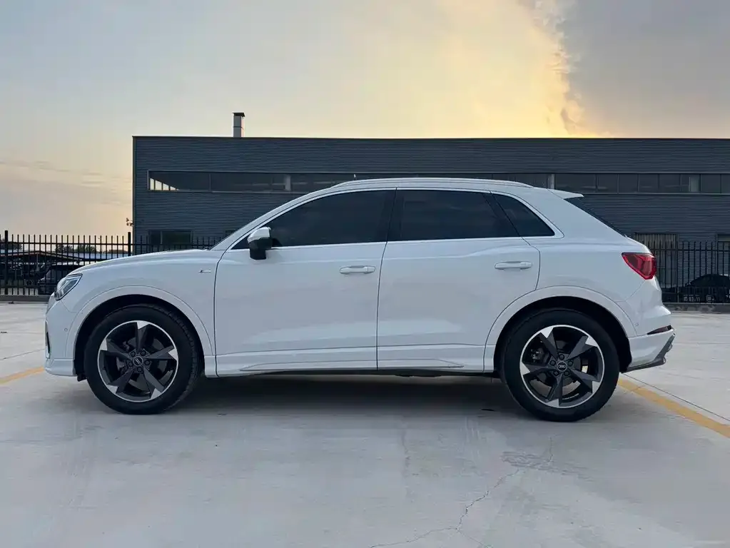Audi Q3 — фото 5