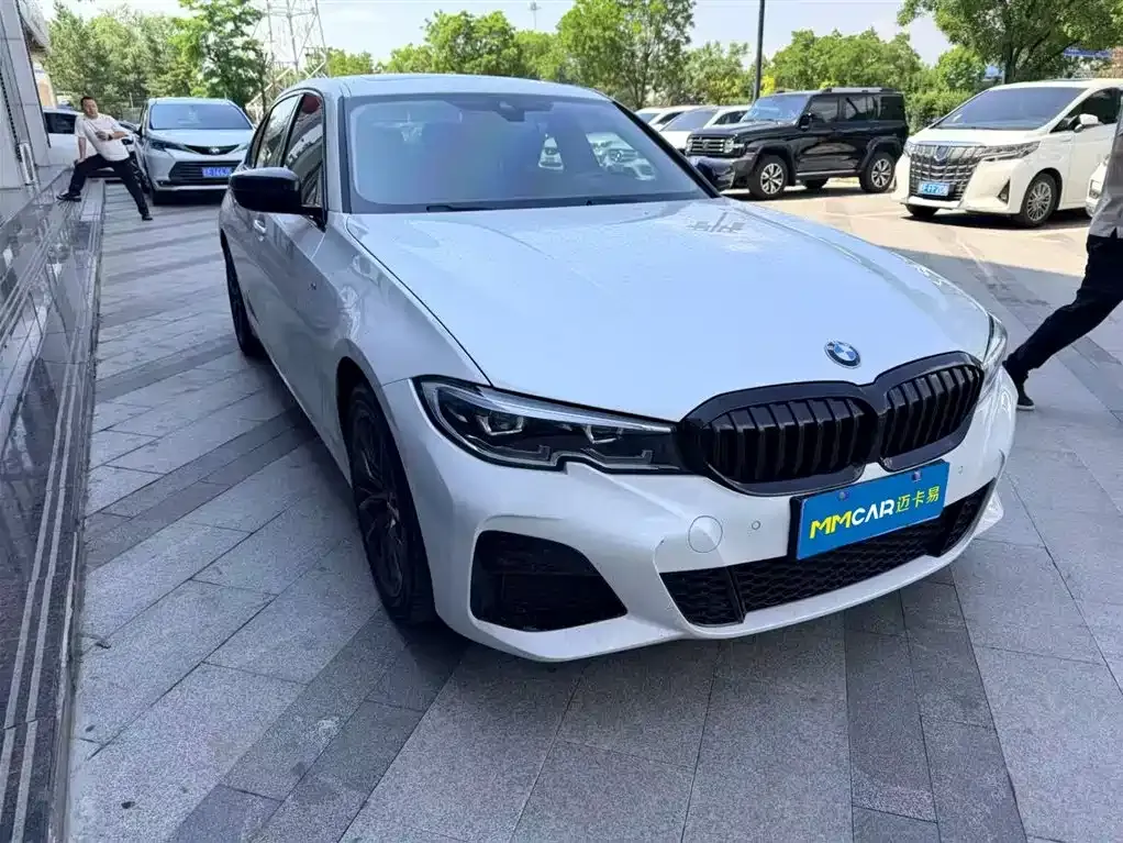 BMW 3 Series — фото 1