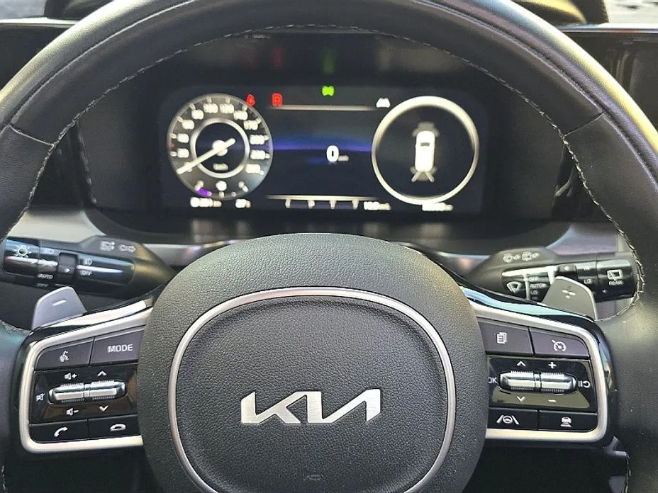 Kia Sorento — фото 10