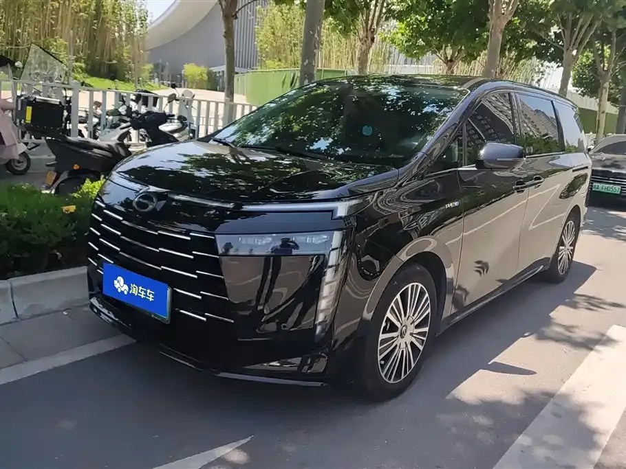 GAC Motor 传祺E8 PHEV — фото 1