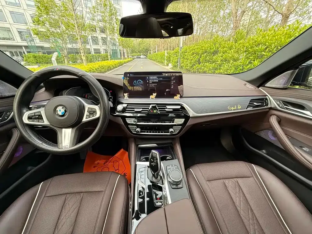BMW 5 Series New Energy — фото 9