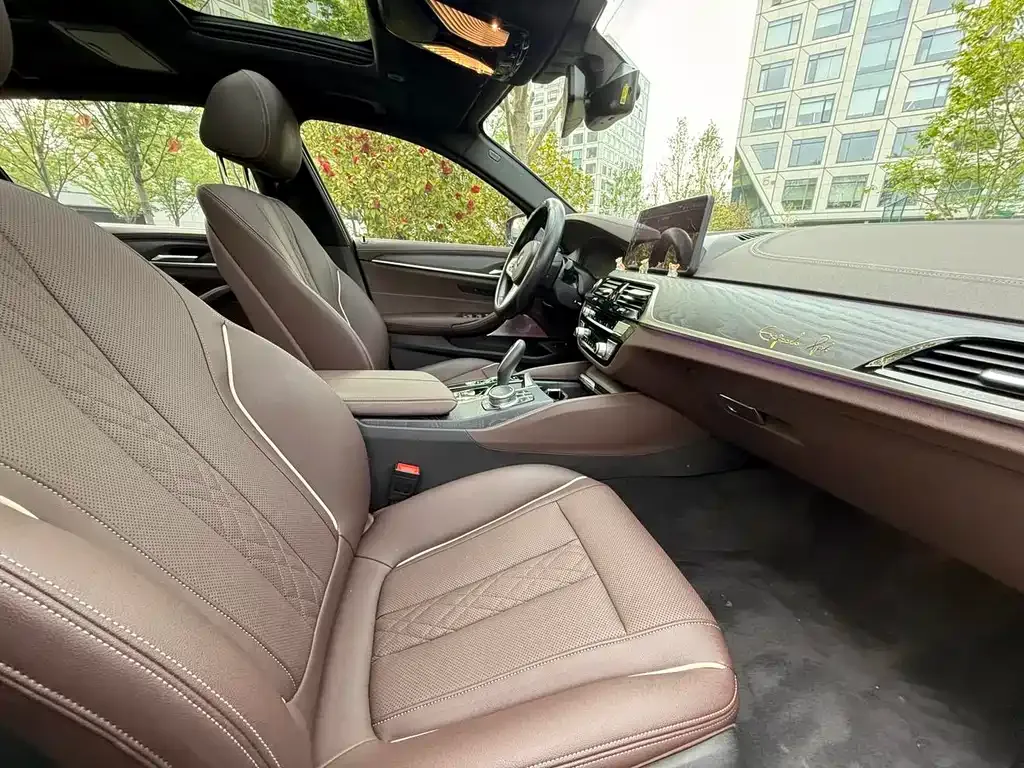 BMW 5 Series New Energy — фото 5