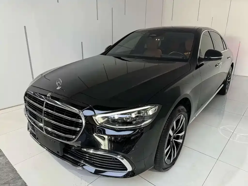 Mercedes-Benz S-Class — фото 1