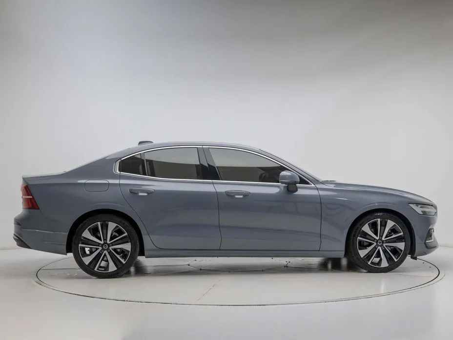 Volvo S60 — фото 2