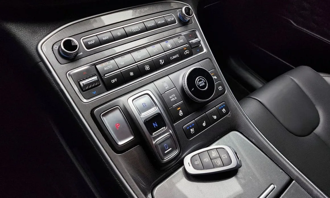 Hyundai Santafe — фото 8