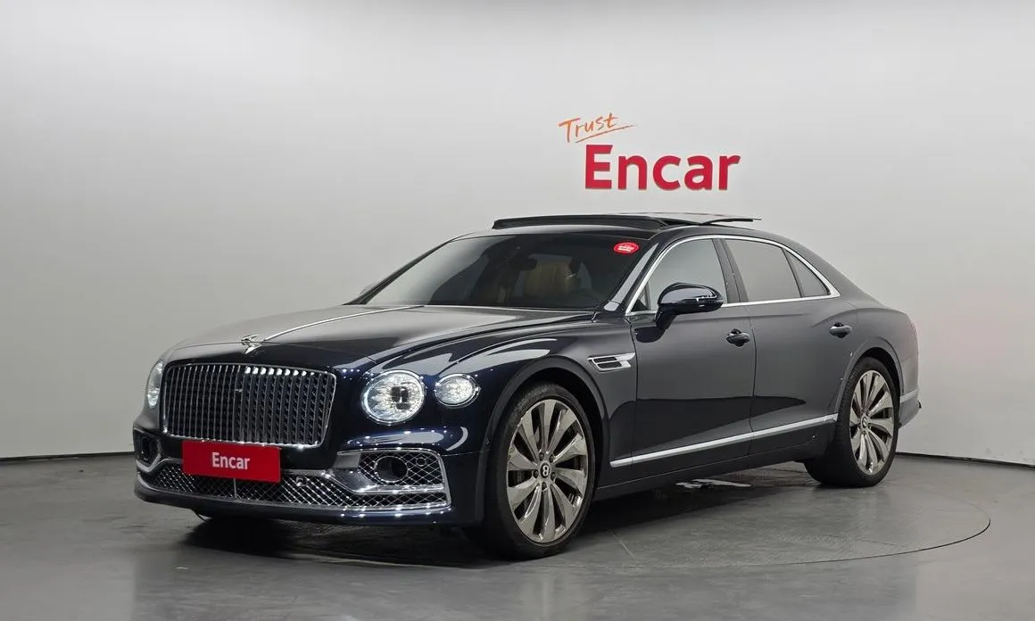 Bentley Flying Spur — фото 1