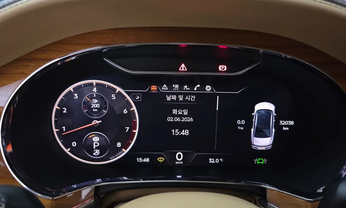 Bentley Flying Spur — фото 2