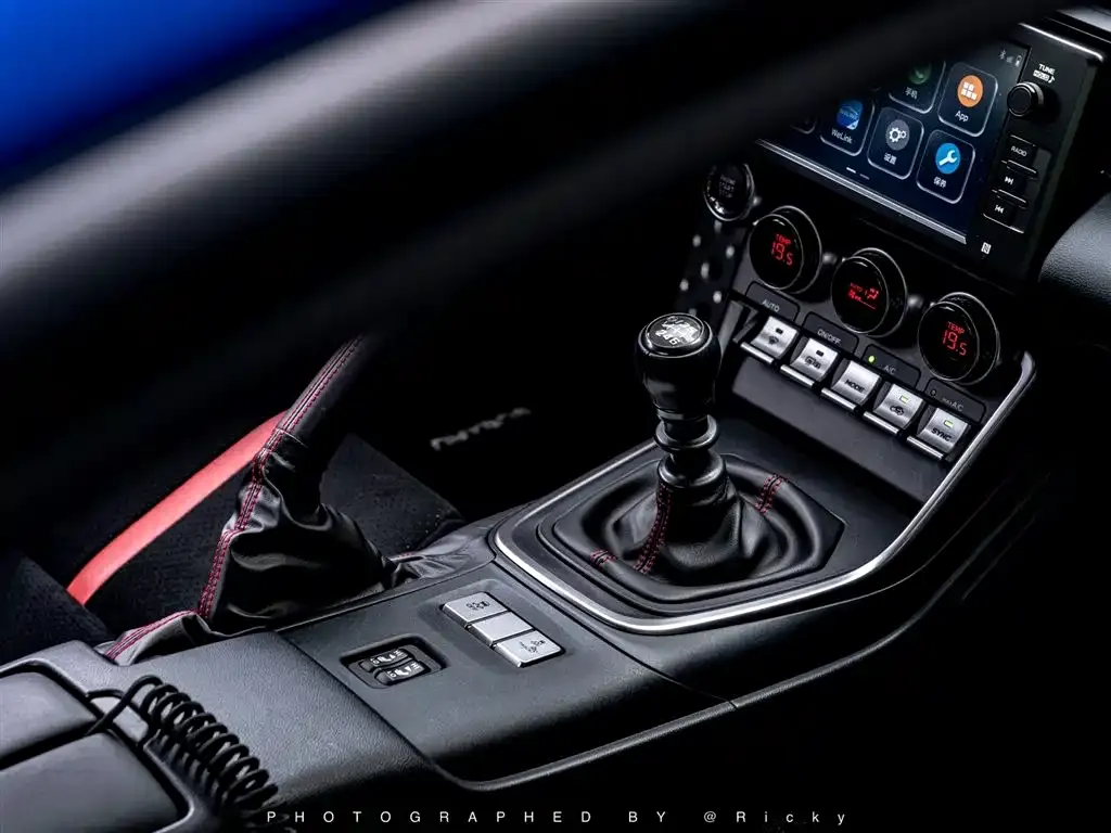 Subaru BRZ — фото 9