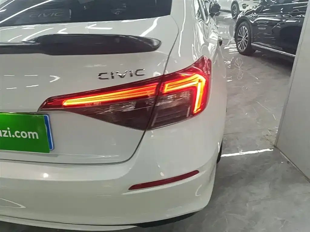 Honda Civic — фото 3