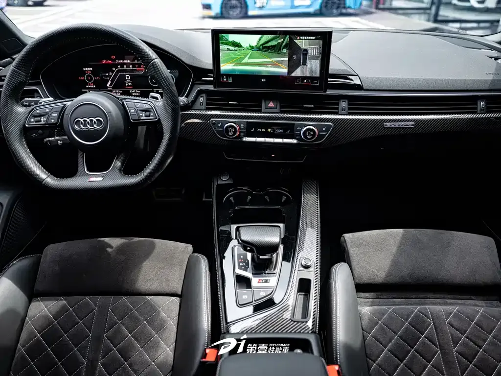 Audi RS 4 — фото 10
