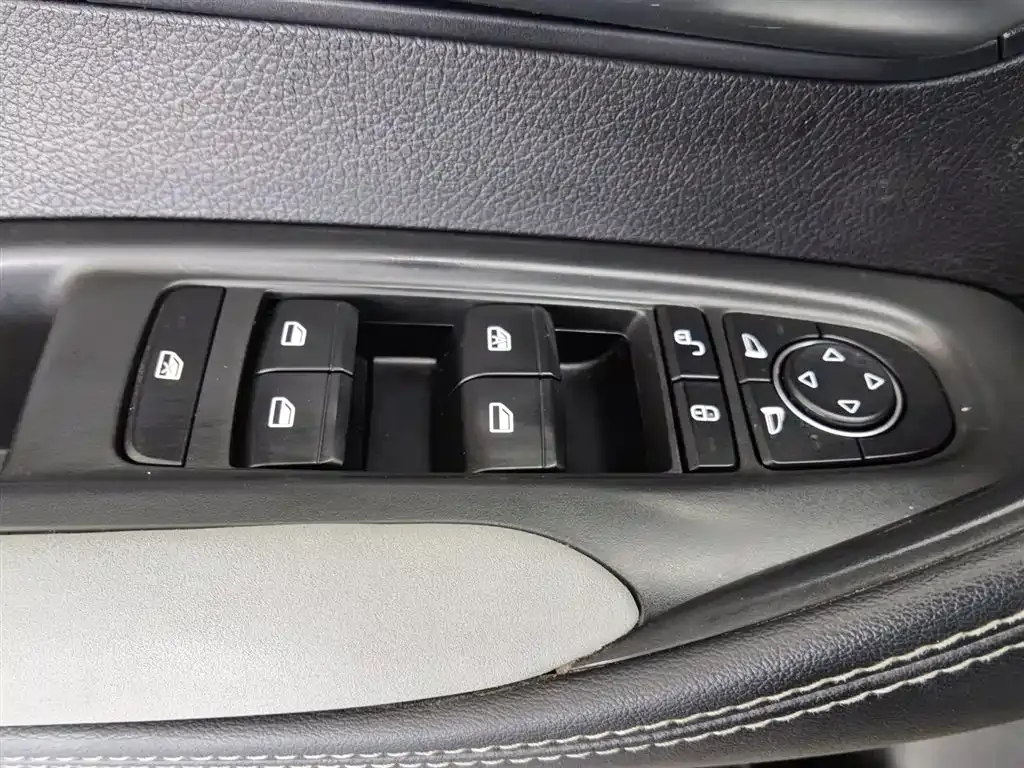 BYD Seal 05 DM-i — фото 8