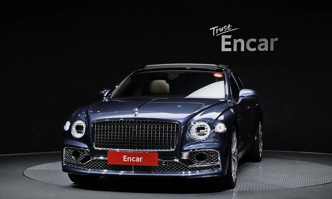 Bentley Flying Spur — фото 9