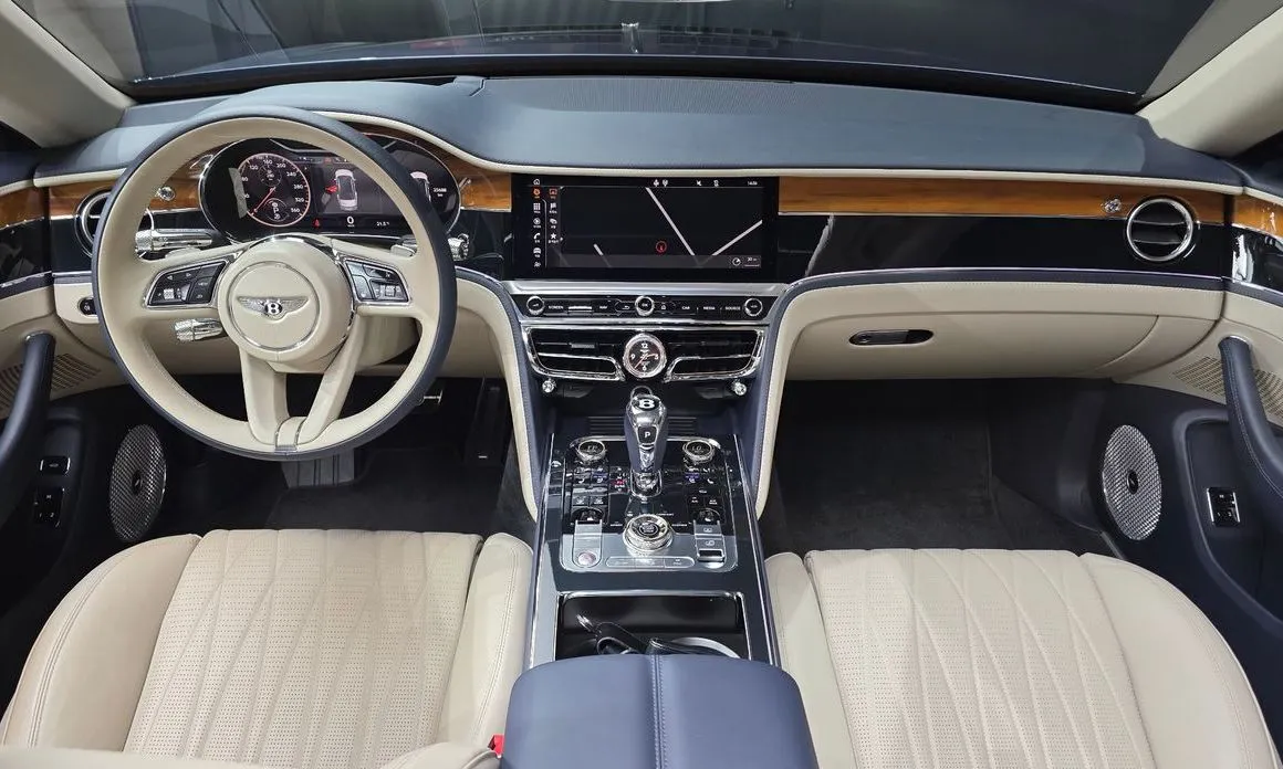 Bentley Flying Spur — фото 7