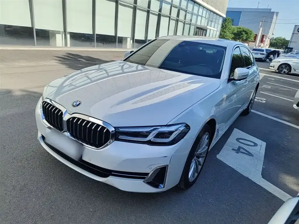BMW 5 Series — фото 2