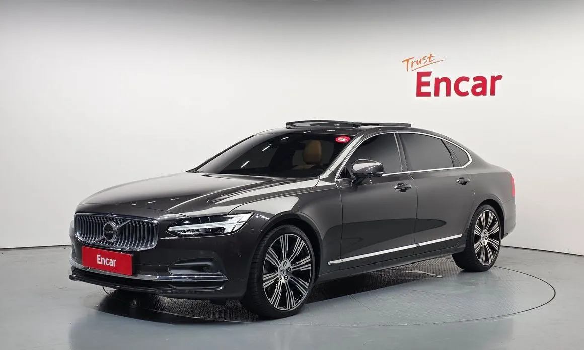 Volvo S90 — фото 1