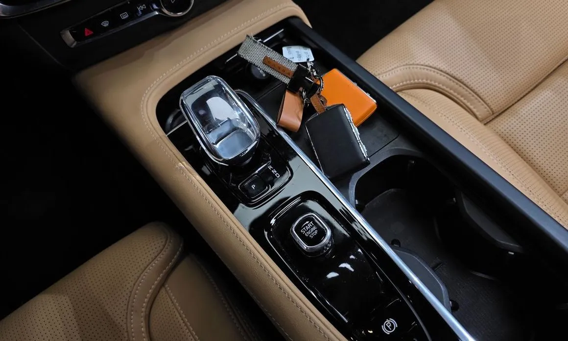 Volvo S90 — фото 10