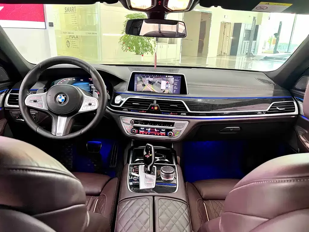 BMW 7 Series — фото 4