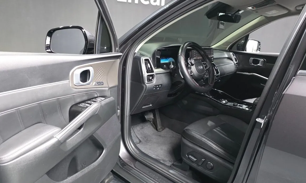 Kia Sorento — фото 10