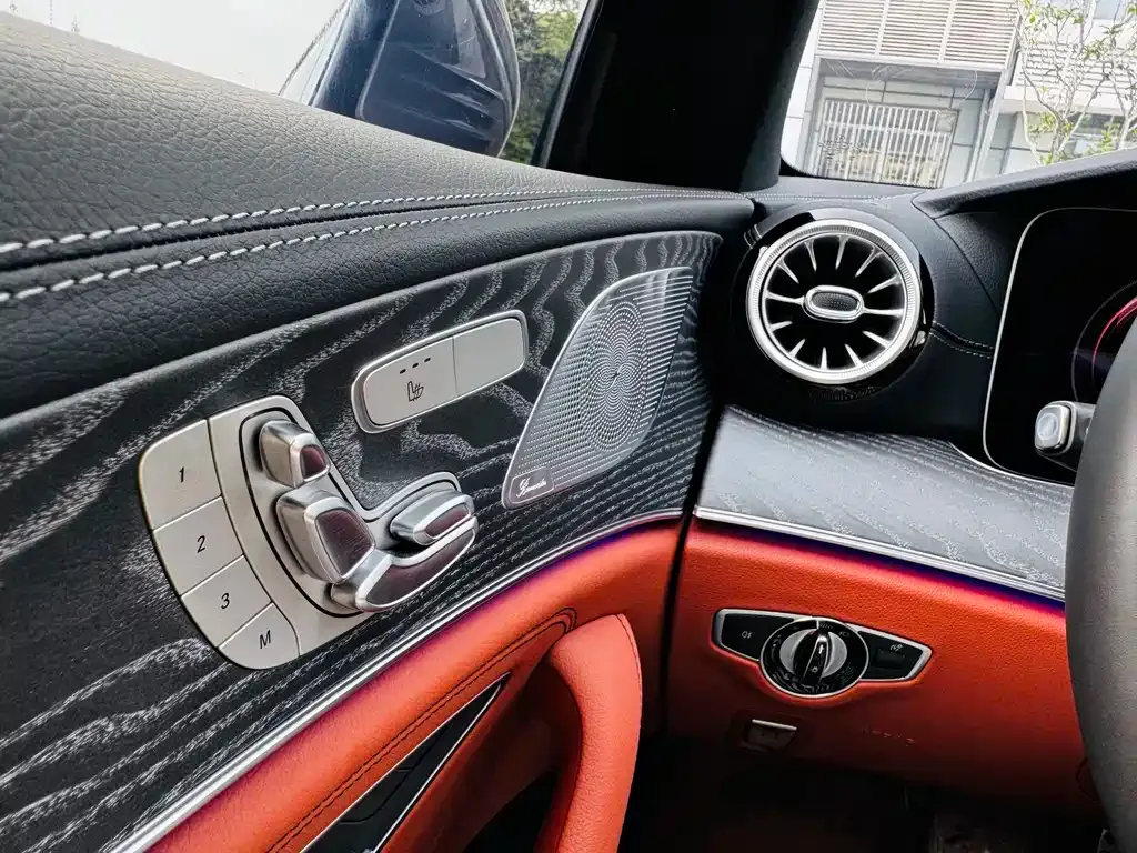 Mercedes-Benz CLS — фото 10