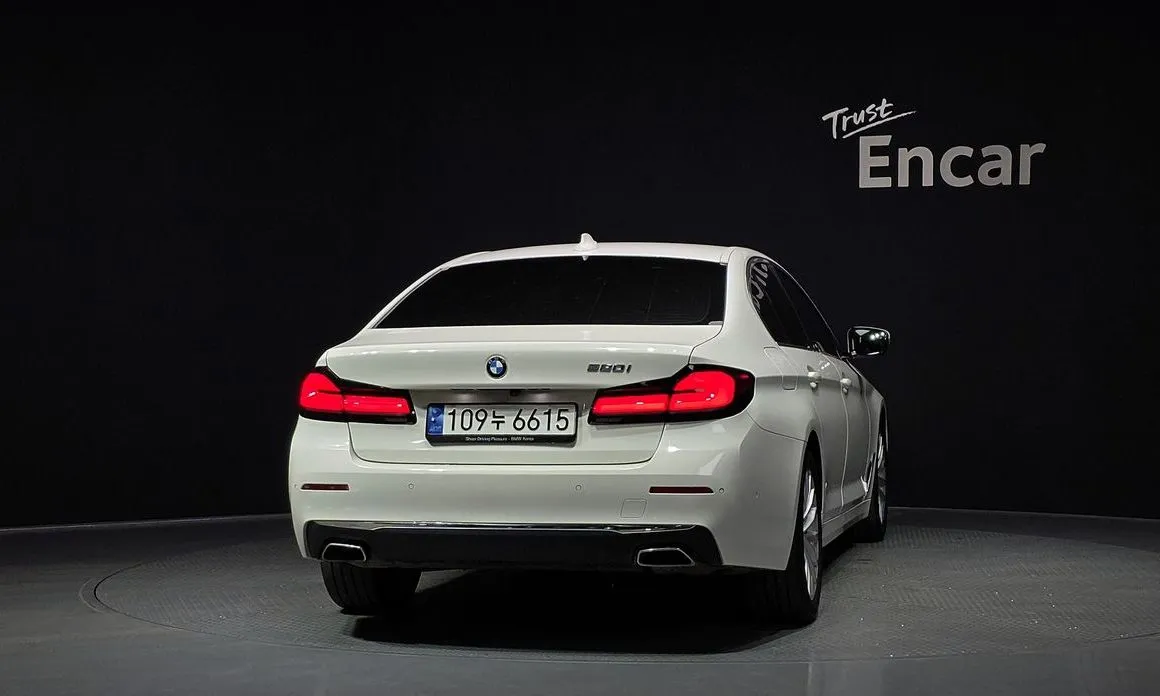 BMW 5-Series — фото 4