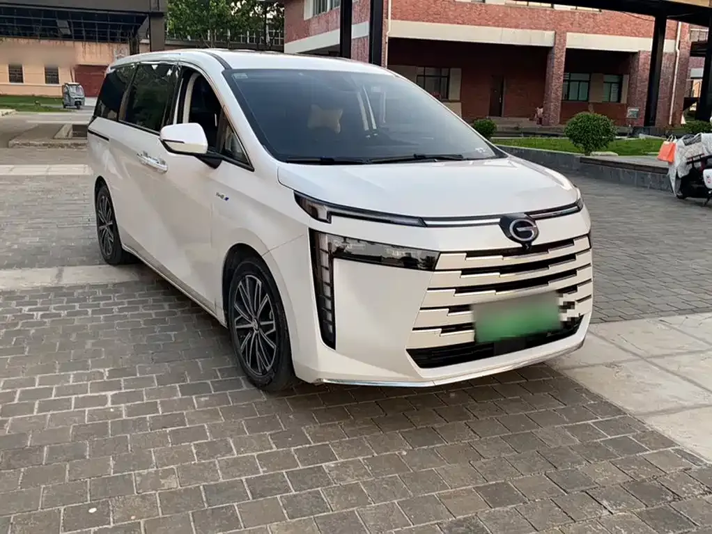 GAC Motor Trumpchi E8 PHEV — фото 8