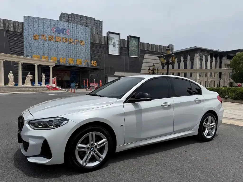 BMW 1 Series — фото 1