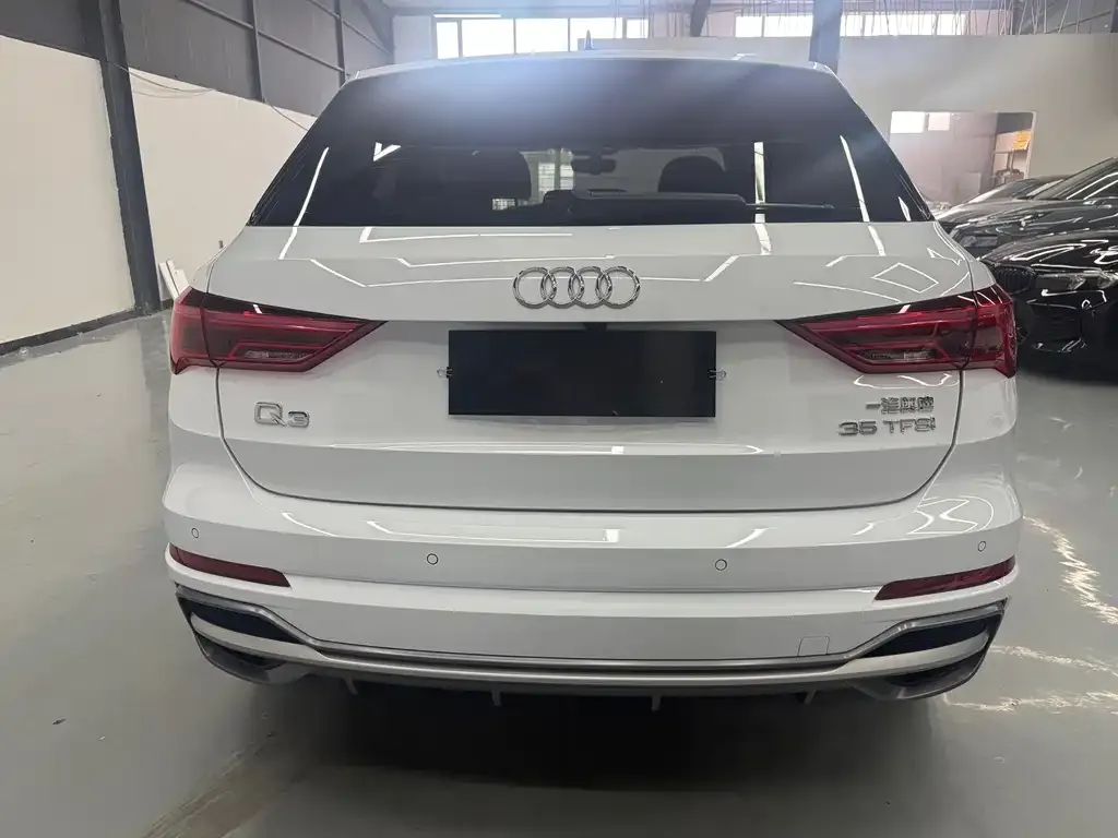 Audi Q3 — фото 3