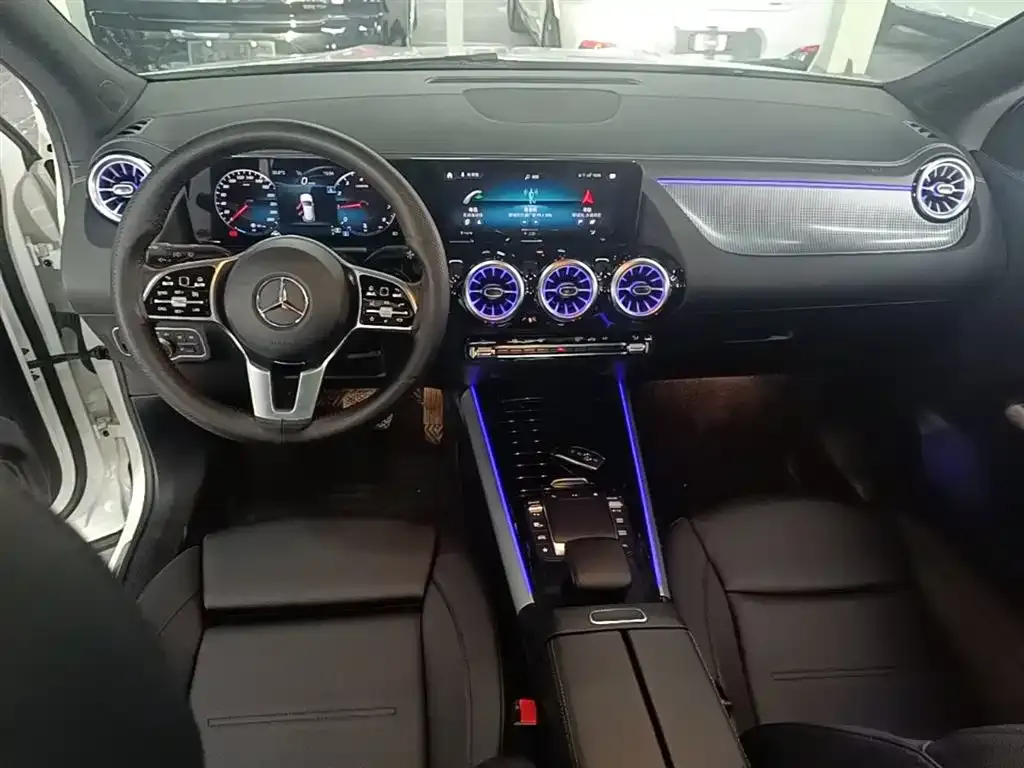 Mercedes-Benz GLA — фото 9
