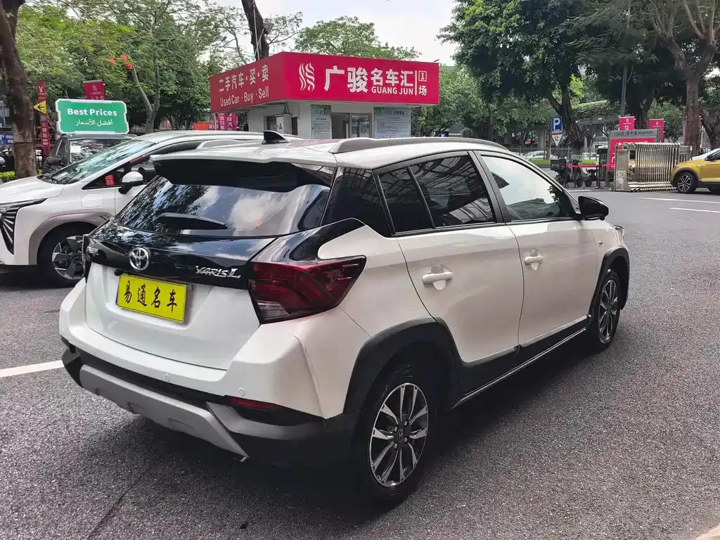 Toyota Yaris L — фото 9