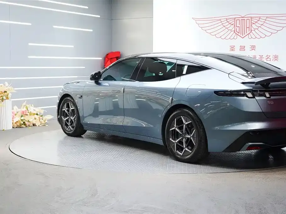 Lynk & Co Z10 — фото 10