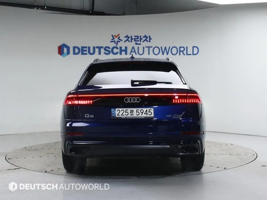 Audi Q8 — фото 2