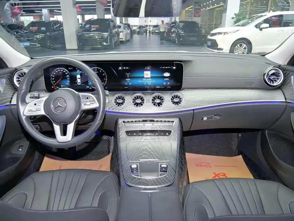 Mercedes-Benz CLS — фото 7