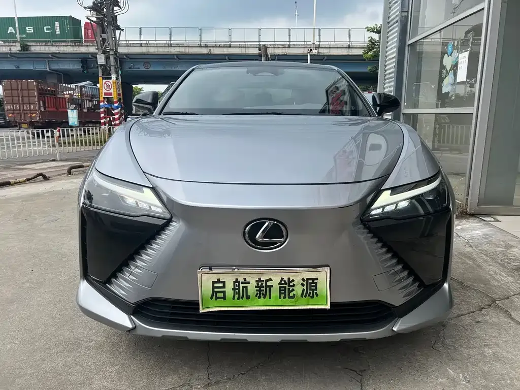 Lexus RZ — фото 6