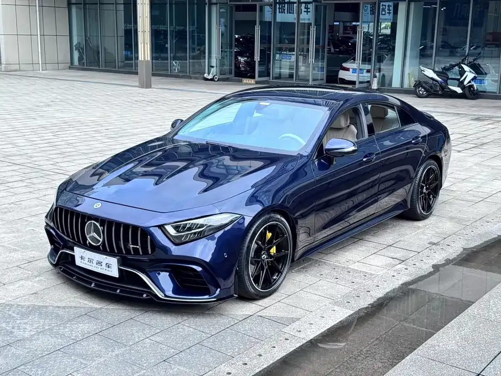 Mercedes-Benz CLS — фото 1
