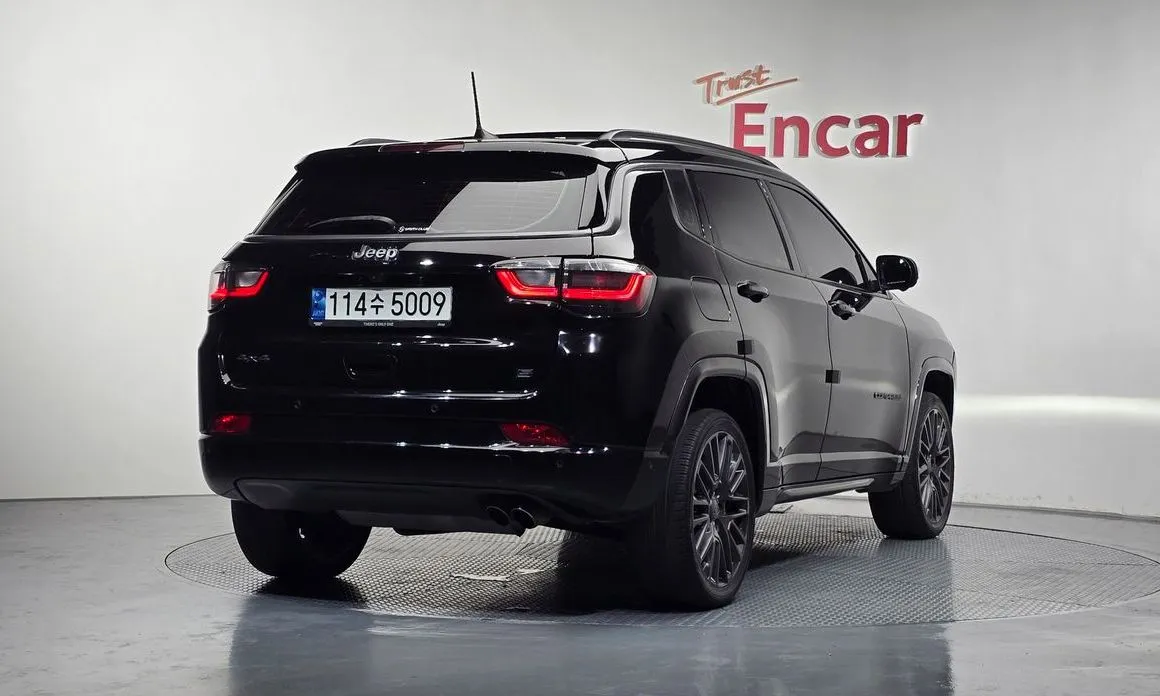 Jeep Compass — фото 4