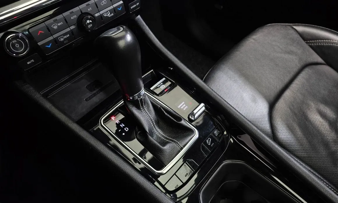 Jeep Compass — фото 10