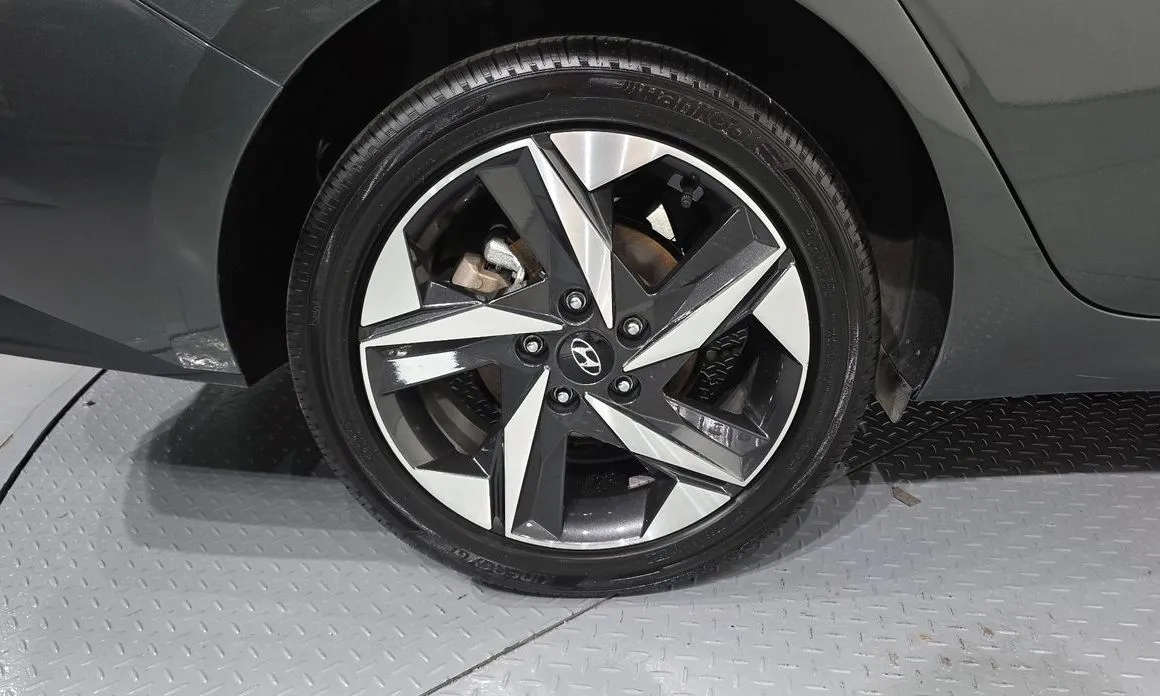 Hyundai AVANTE — фото 8