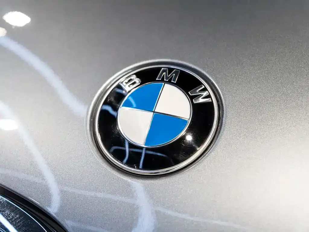 BMW 8 Series — фото 5