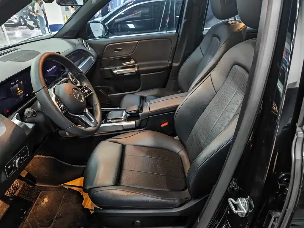 Mercedes-Benz GLB — фото 3