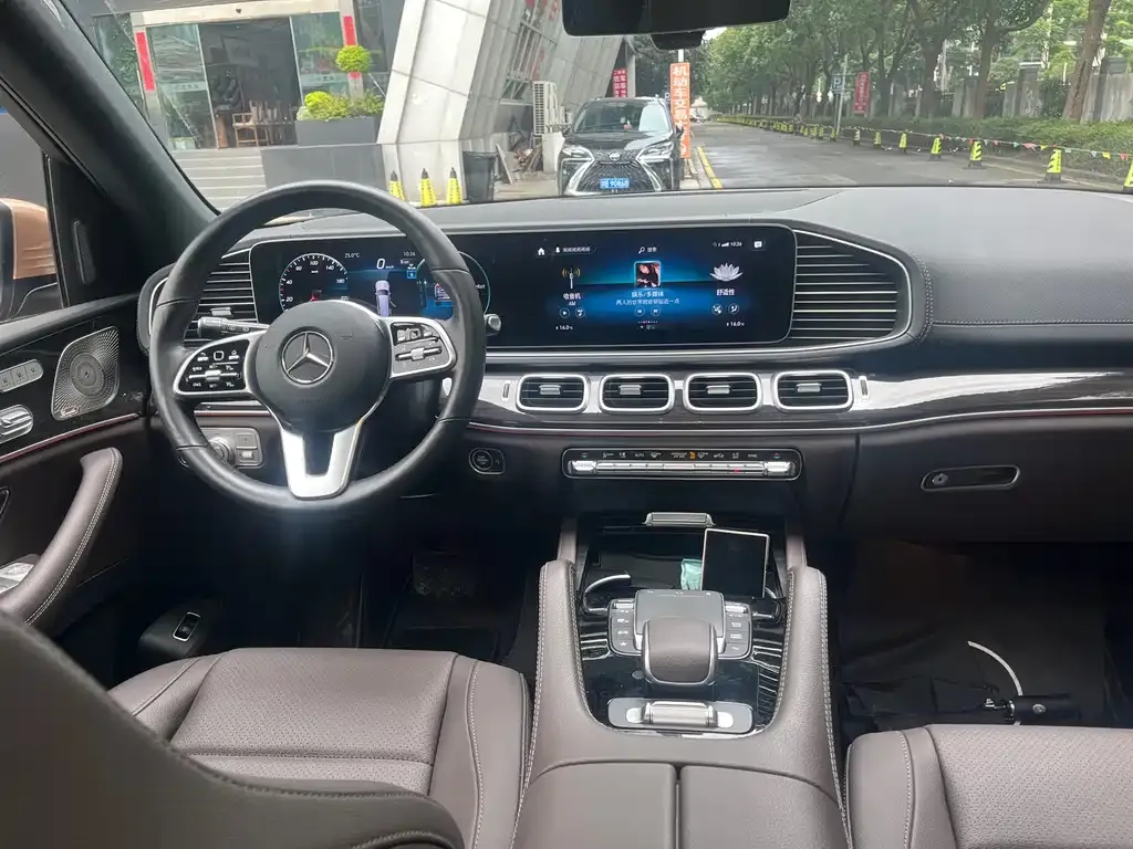 Mercedes-Benz GLS — фото 2