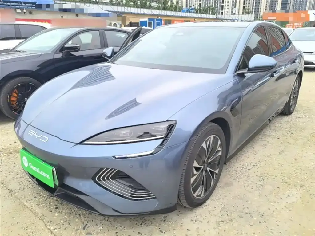 BYD Seal — фото 1