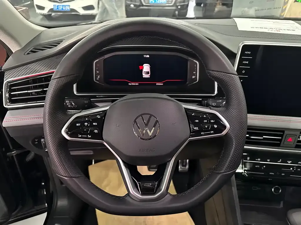 Volkswagen Tiguan X — фото 4