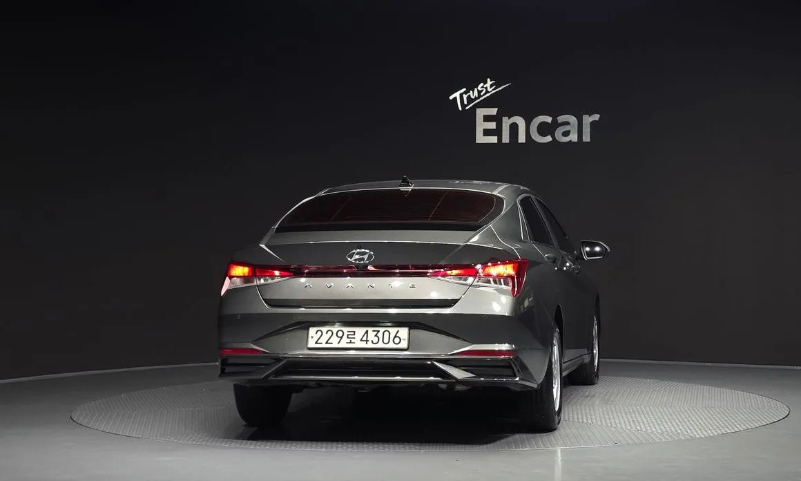 Hyundai AVANTE — фото 4