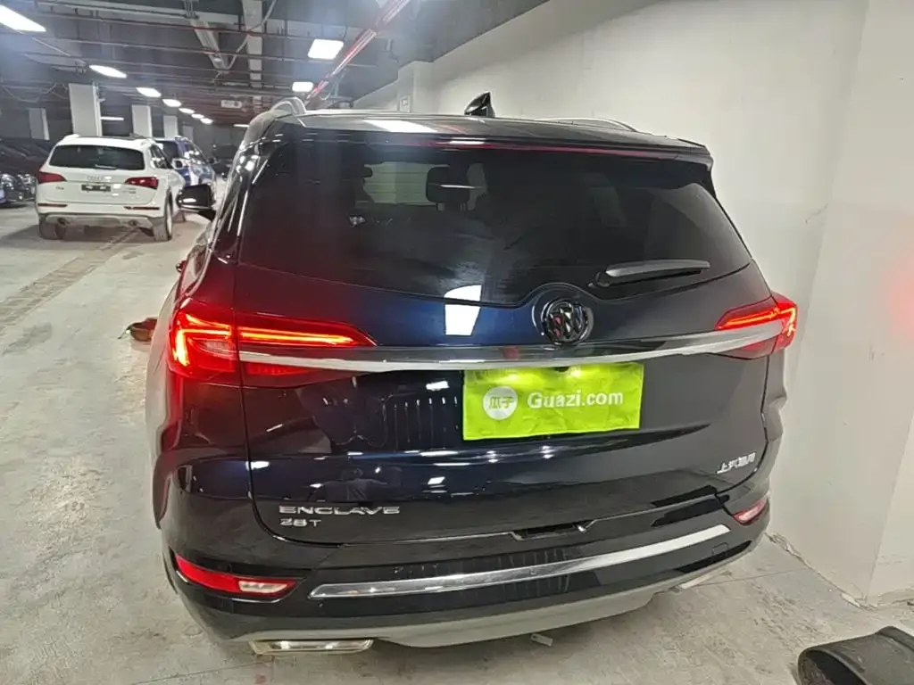 Buick Enclave — фото 10